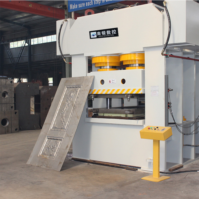 2500噸框式門面壓花成型液壓機(jī)