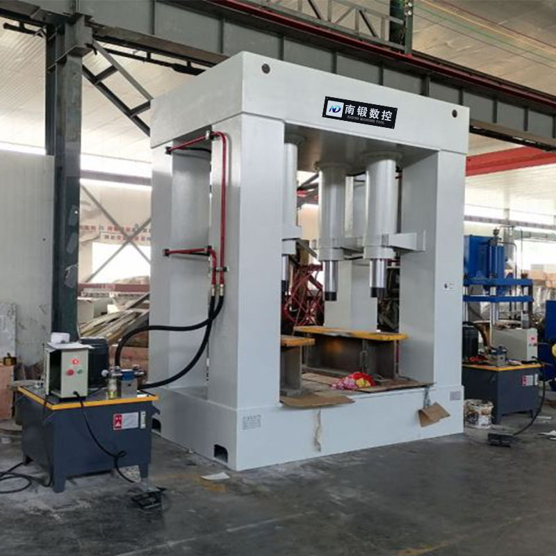 定制400噸龍門框架油壓機