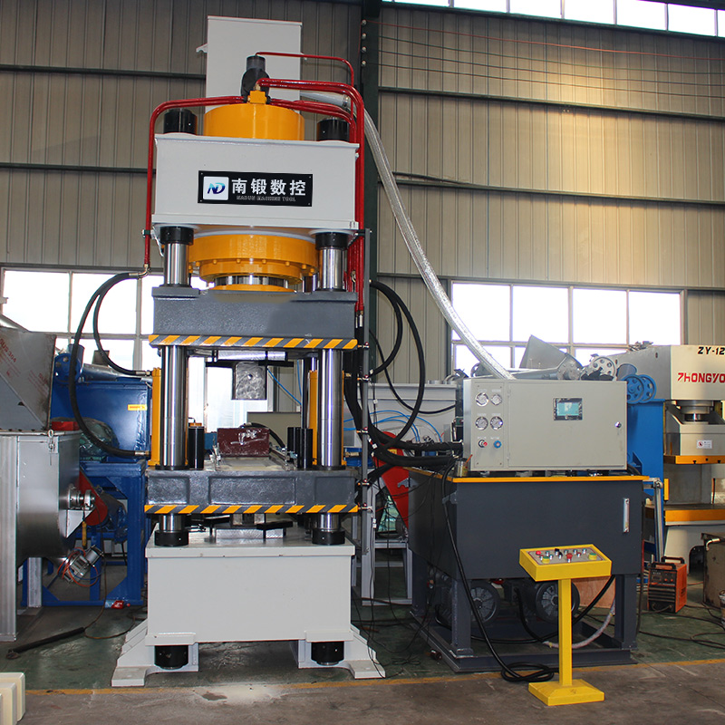 630噸舔磚成型油壓機粉末成型壓力機　