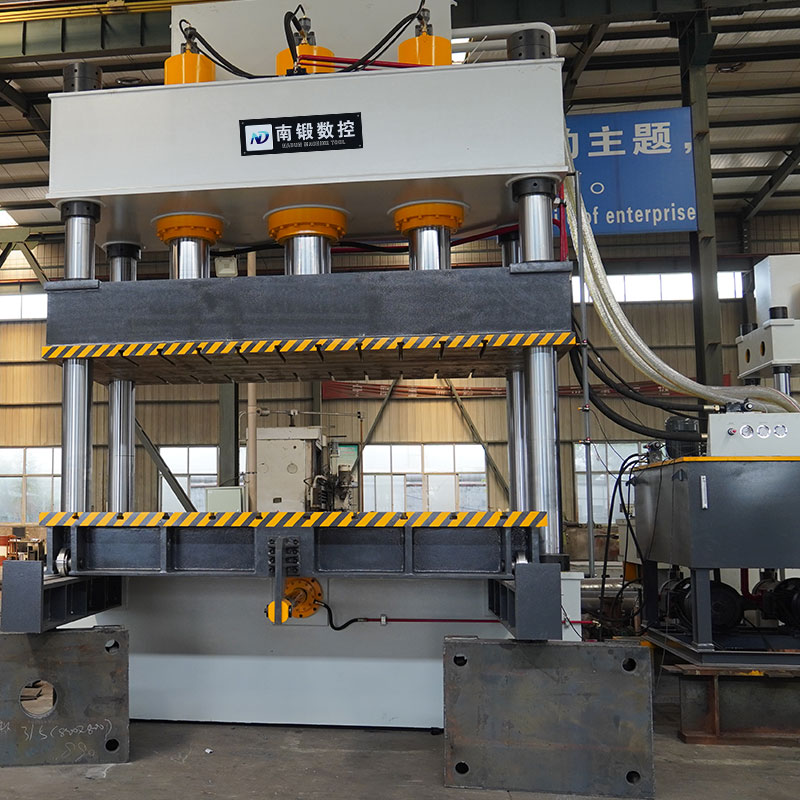 1000噸四柱油壓機(jī)