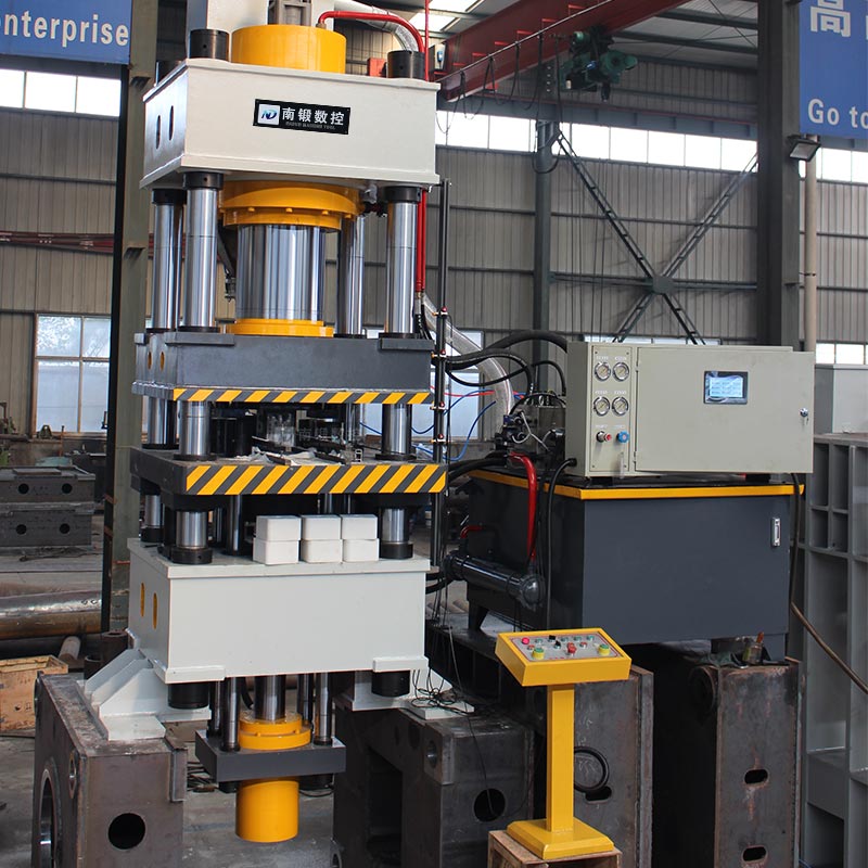 滕州 3-5公斤鹽磚機 400噸粉末成型油壓機 牛羊舔磚液壓機