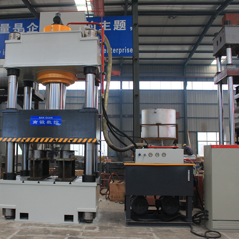 630噸油壓機伺服系統油壓機630t四柱壓力機