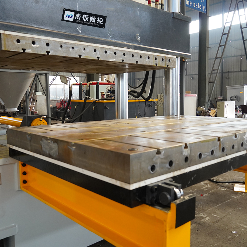 630T碳纖維熱壓機(jī) 玻璃鋼SMC熱壓成型壓力機(jī) 滕州