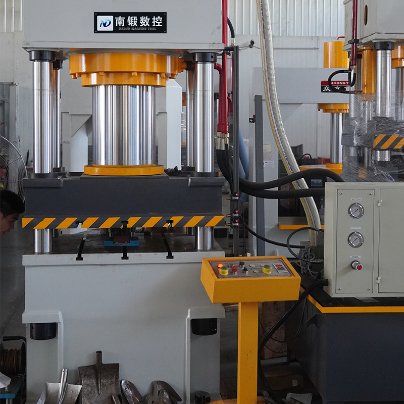 小鐵锨成型油壓機 315噸三梁四柱油壓機廠家試機