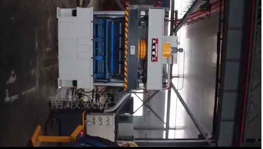 315噸營(yíng)養(yǎng)土育苗塊成型液壓機(jī)試機(jī)視頻 