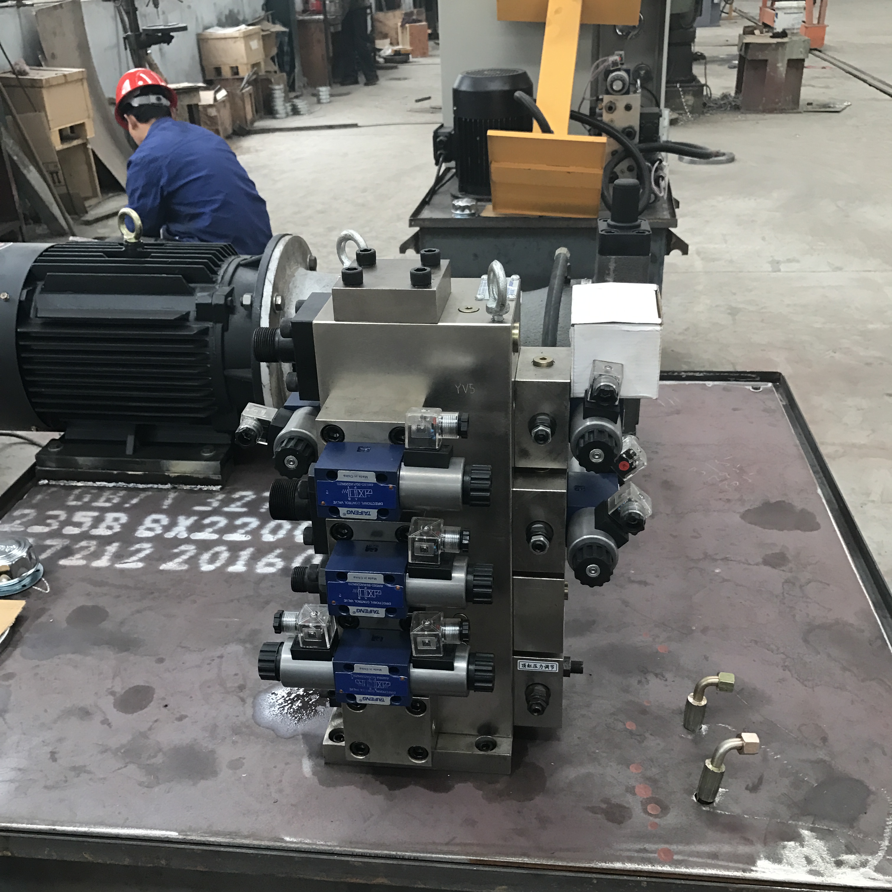 單臂油壓機減壓閥出現壓力低、壓力生不起來是怎么回事？