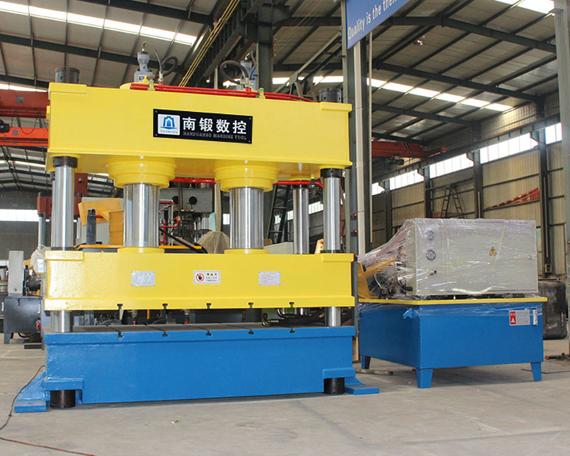 避免四柱油壓機液壓系統(tǒng)電機故障措施是什么