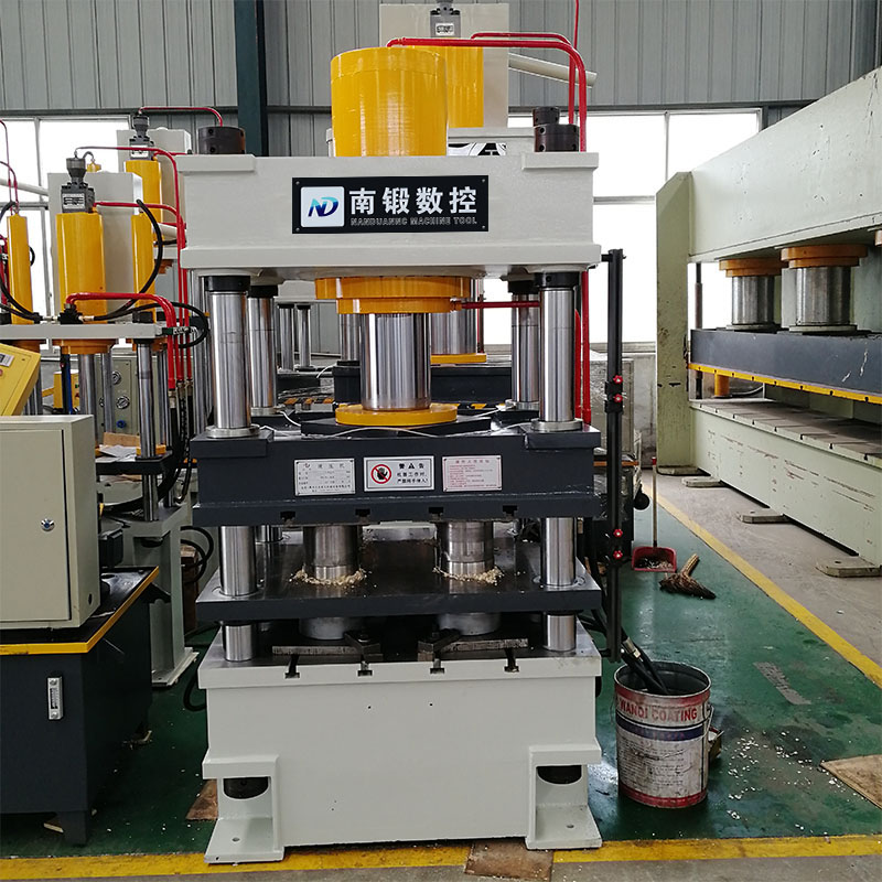 200噸一出四茶餅機圓形茶磚成型四柱液壓機茶葉餅擠壓一次成型四柱油壓機