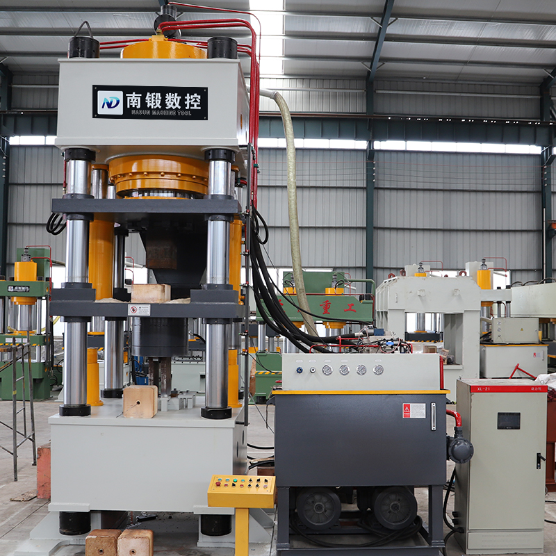 伺服液壓機的優(yōu)點，油壓機伺服控制系統(tǒng)的優(yōu)勢