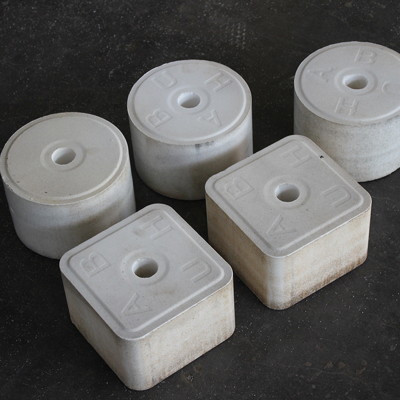 500t牛羊舔磚油壓機 鹽磚壓塊油壓機