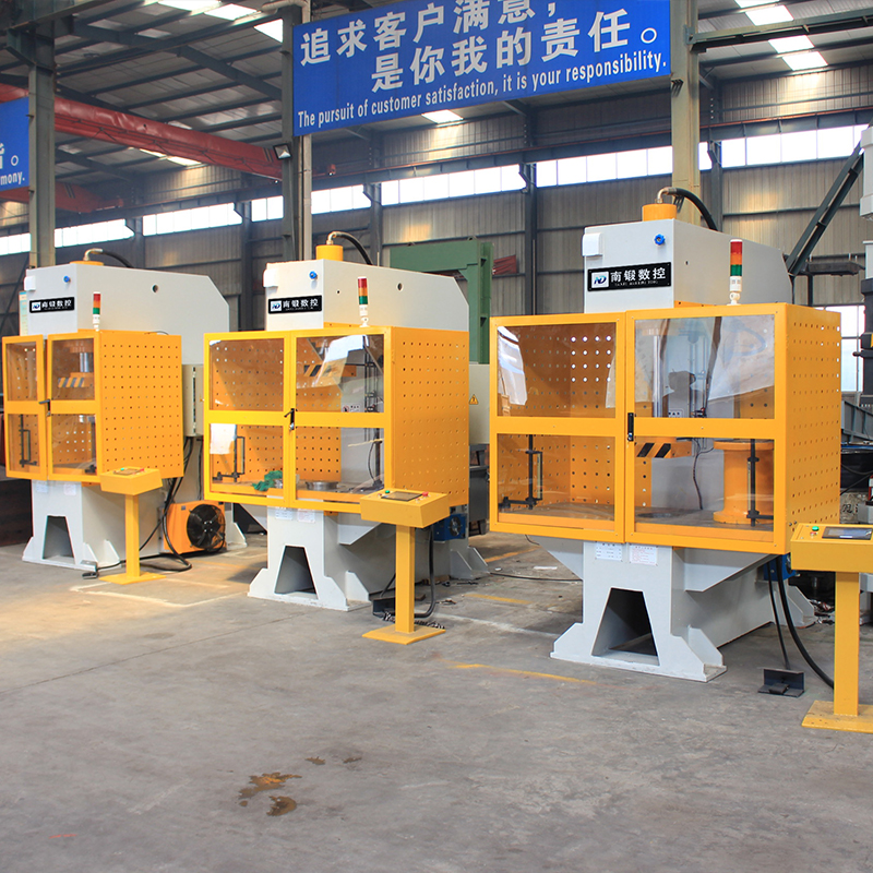 100T單臂油壓機(jī)產(chǎn)品性能特點(diǎn):