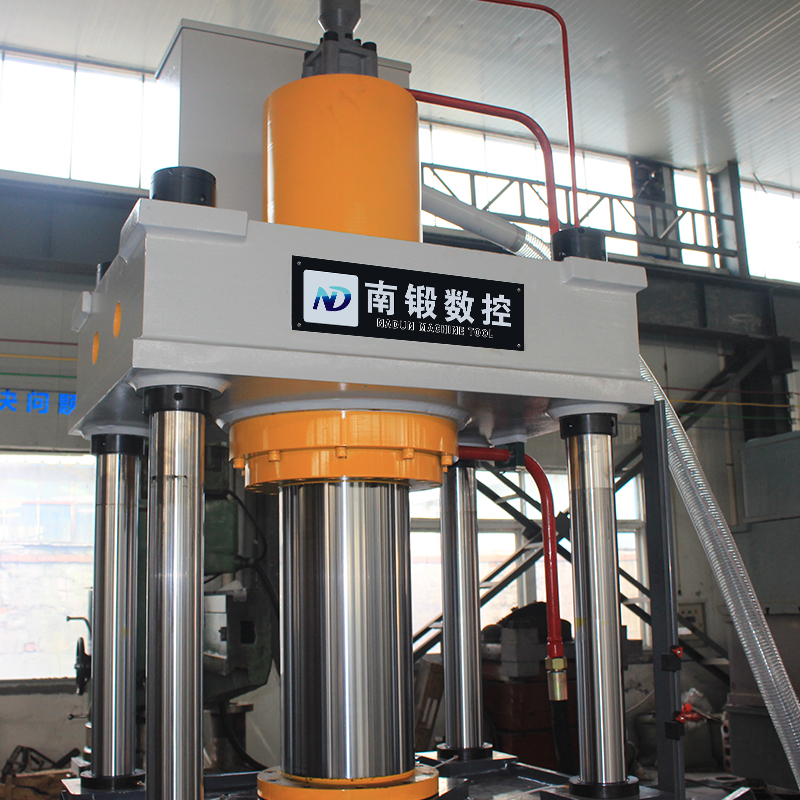 200T三梁四柱油壓機，200噸金屬成型油壓機