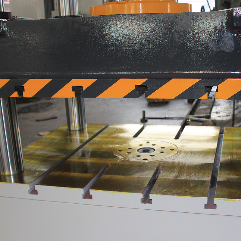 滕州100T四柱油壓機(jī)100噸金屬成型油壓機(jī)