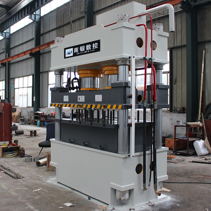 630T雙缸四柱油壓機，630噸汽車鈑金成型油壓機