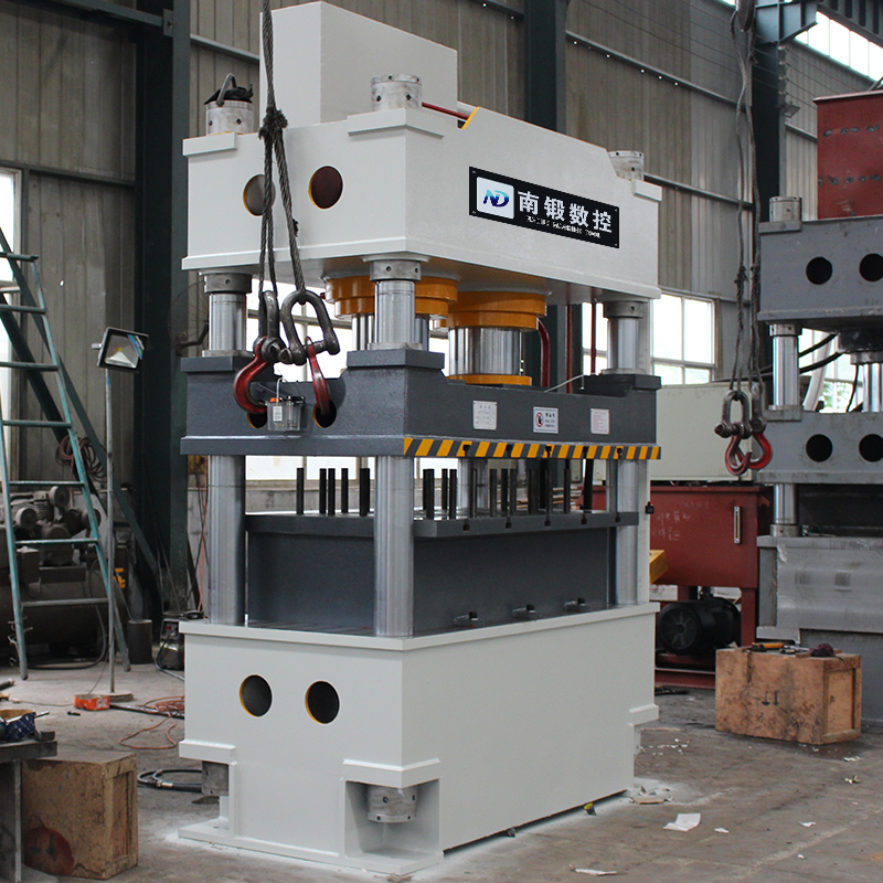 630T雙缸四柱油壓機，630噸汽車鈑金成型油壓機