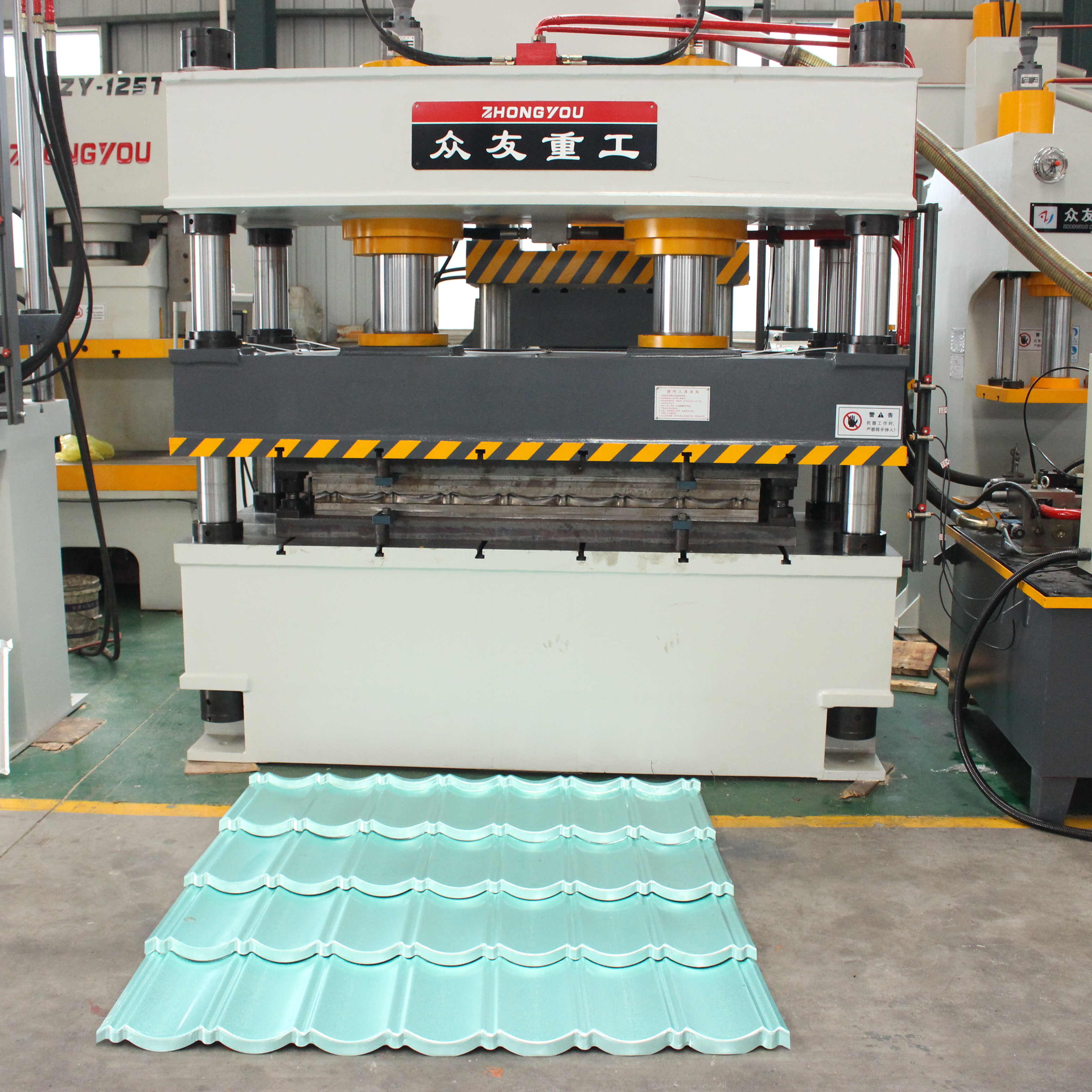 315噸彩石金屬瓦成型液壓機(jī)仿古瓦彩鋼瓦成型設(shè)備