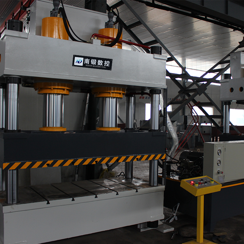 彩石金屬設(shè)備315噸四柱油壓機(jī)成型液壓機(jī)南鍛數(shù)控 彩石金屬設(shè)備315噸四柱油壓機(jī)成型液壓機(jī)南鍛數(shù)控
