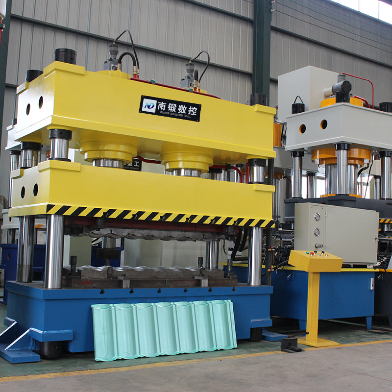 彩石金屬設(shè)備315噸四柱油壓機(jī)成型液壓機(jī)南鍛數(shù)控