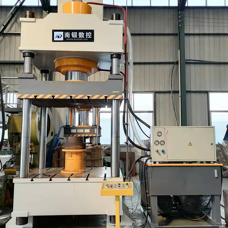 現(xiàn)貨500噸油壓機(jī)YQ32-500T三梁四柱油壓機(jī)